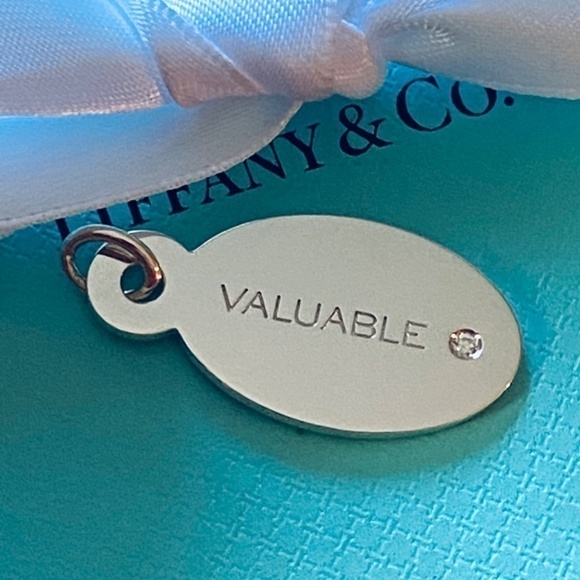 Tiffany & Co “valuable” diamond oval disk charm 925 unused w/box limited w/ box - Picture 4 of 6
